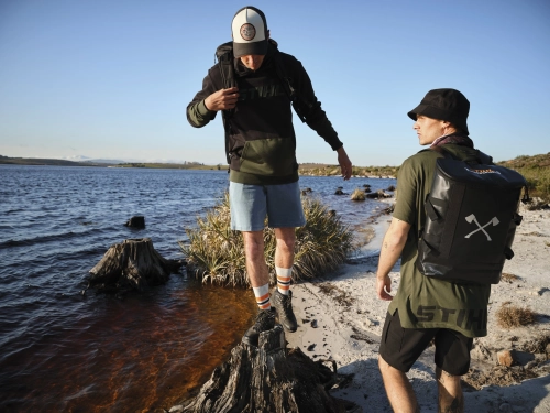 T-SHIRT SZ S LOGO BACK GREEN